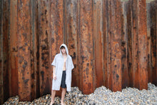 Load image into Gallery viewer, Swell Shell Zip Poncho Grey
